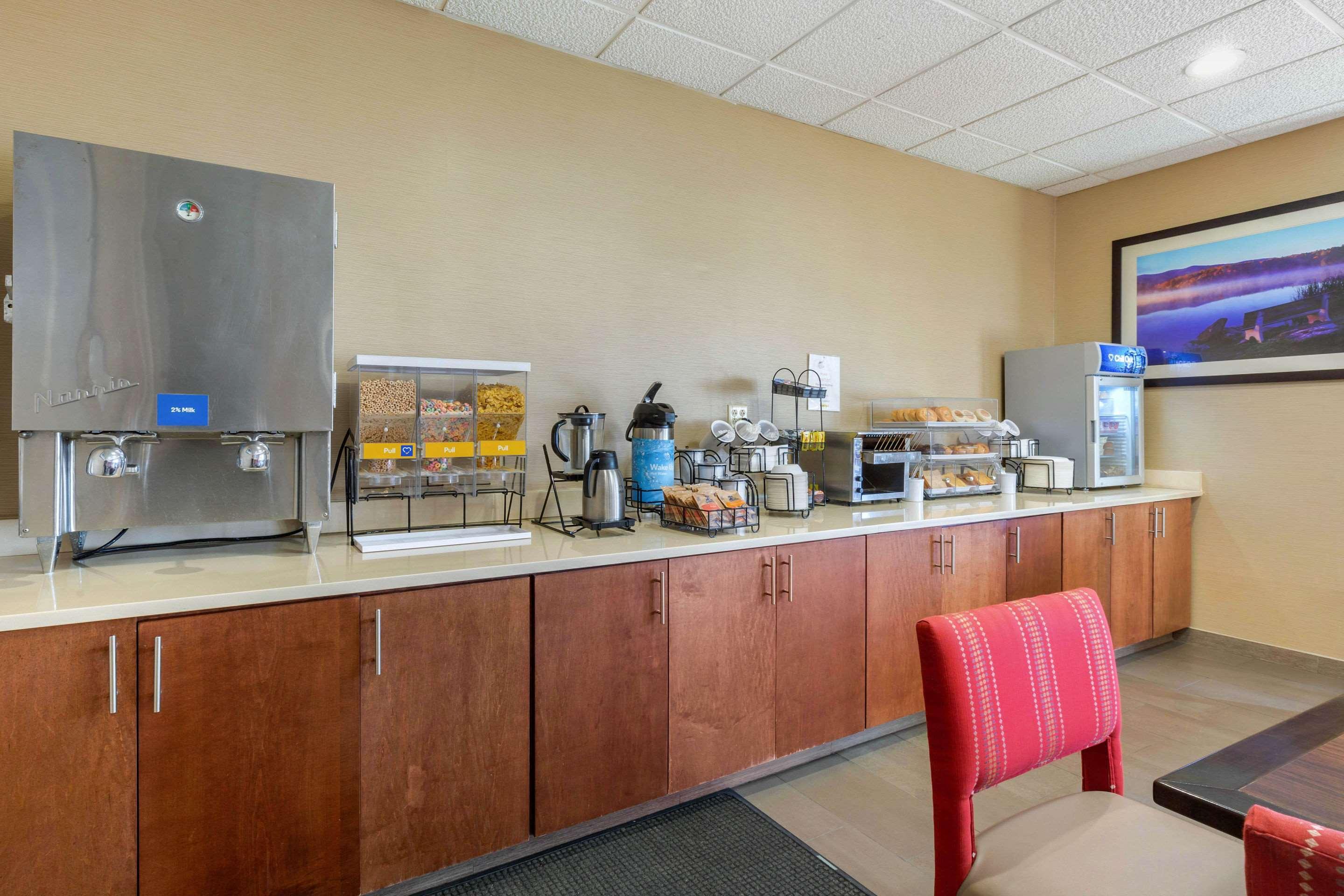 Comfort Inn Rutland - Killington Extérieur photo