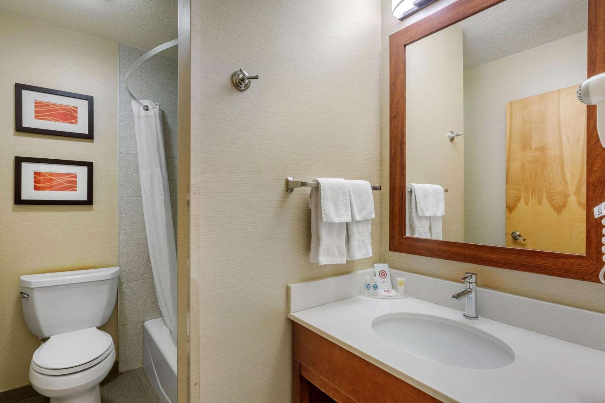 Comfort Inn Rutland - Killington Extérieur photo
