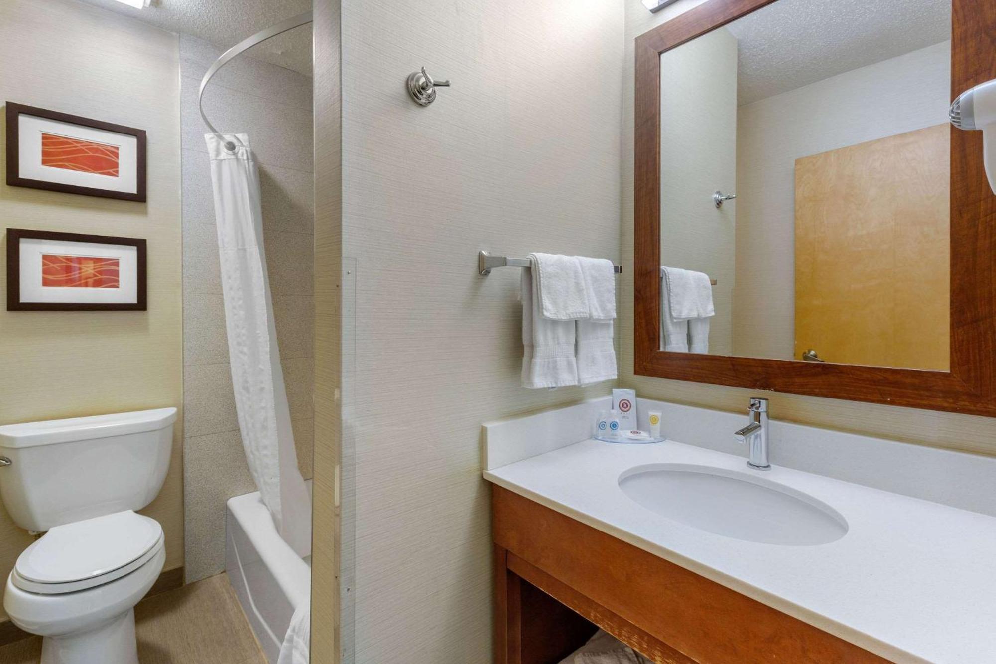 Comfort Inn Rutland - Killington Extérieur photo